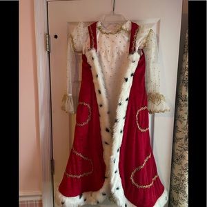 Queen Halloween costume